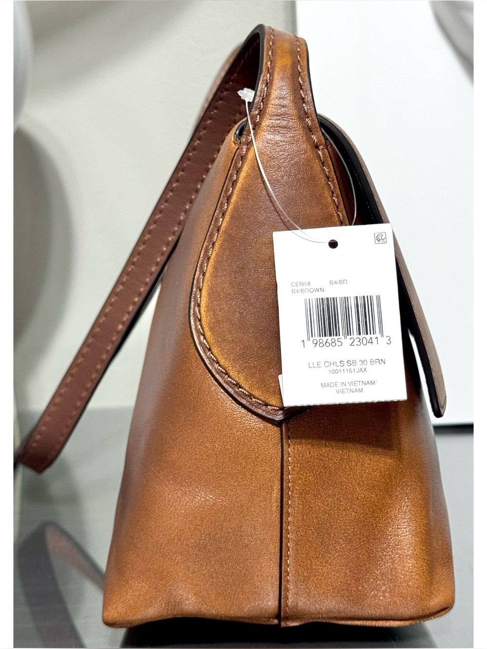 COACH Chelsea Shoulder Bag 30 In Loved Leather, BRASS/BROWN - Picture 5 of 9